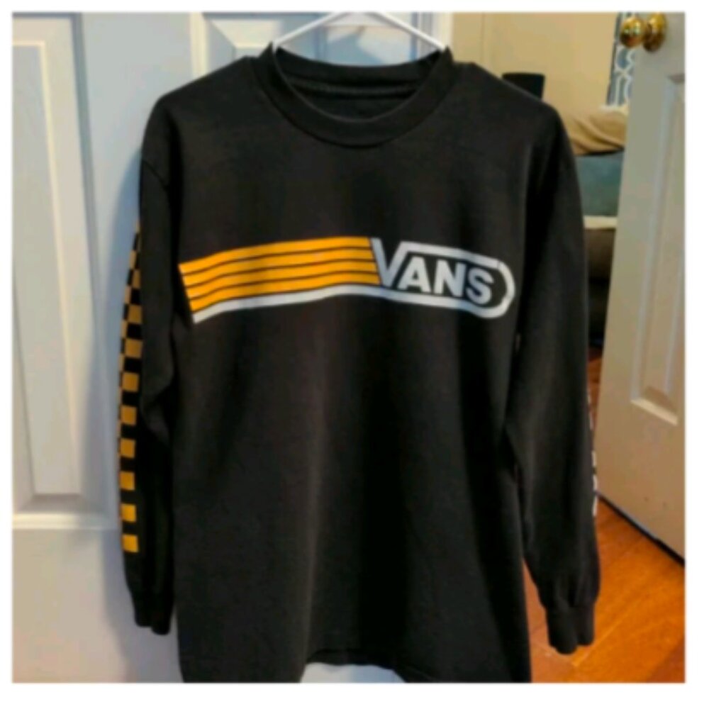 Vans Tee for Young Men-Size Medium Pre-owned